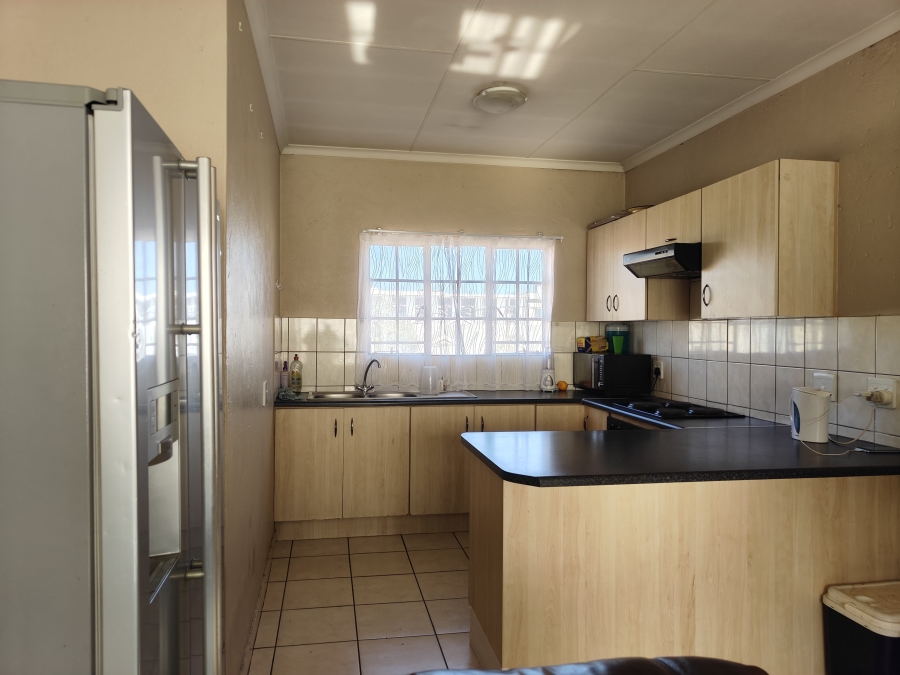 2 Bedroom Property for Sale in Waterval East North West